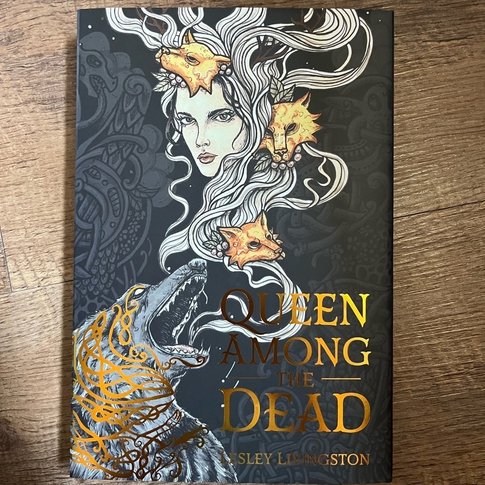 Queen Among The Dead The bookish Box Exclusive Edition - Picture 1 of 8